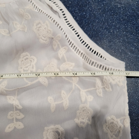 Daniel Rainn Rizer Halter Top - Picture 7 of 10